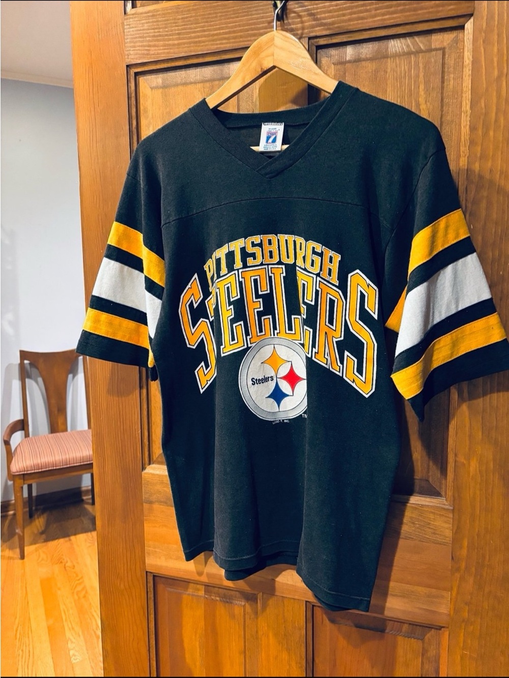 Vintage 90’s LOGO 7 NFL Pittsburgh Steelers Shirt